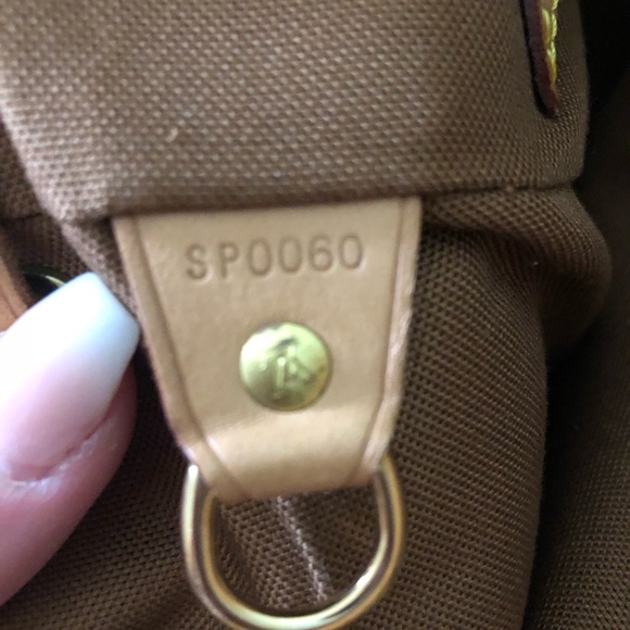 Louis Vuitton Monogram Montsouris MM Backpack - Picture 13 of 14
